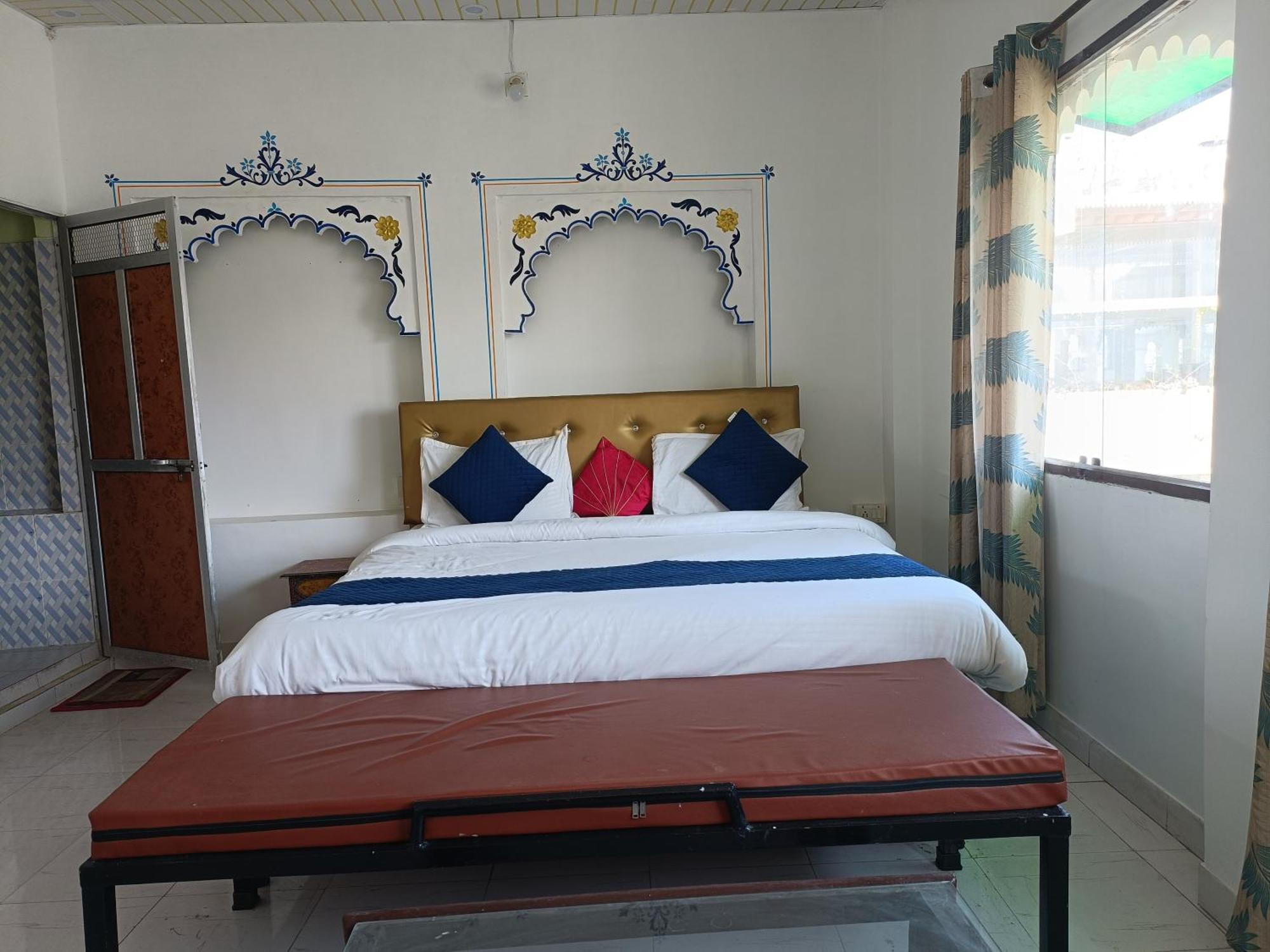 The Hostel Crown Udaipur Værelse billede